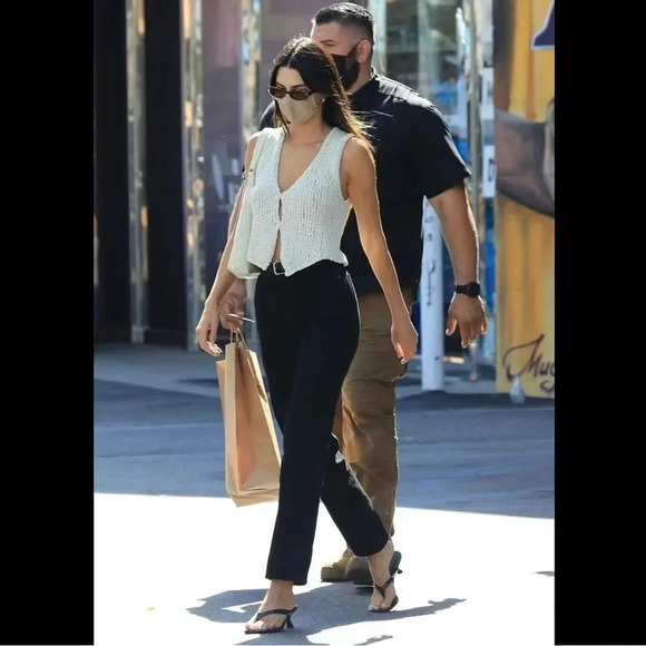 NWT TheOpen Product V NECK KNIT VEST Beige One Size - Picture 3 of 17